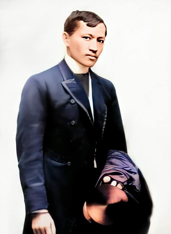 jose rizal standing
